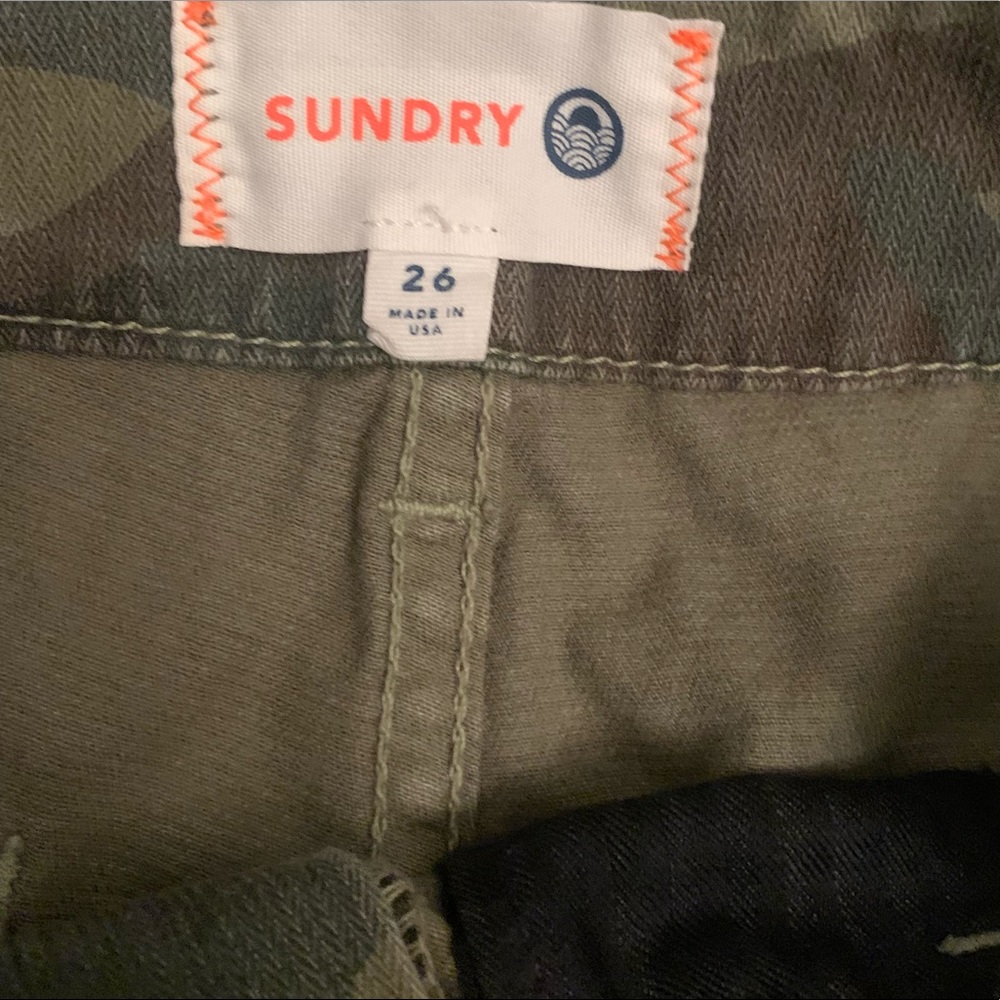 SUNDRY Camo L'Automne Pant in Army Size 26 - Picture 5 of 6